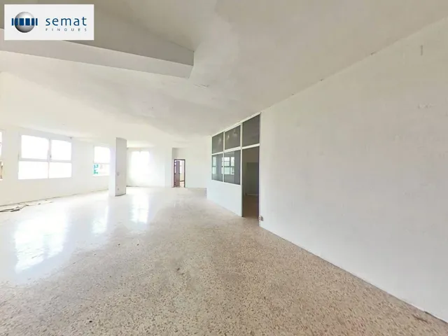 Compra o alquila este local comercial en la mejor zona de Cervera — 12