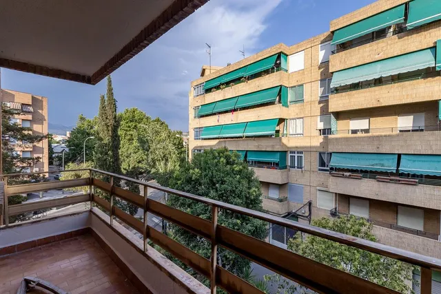 GRAN PISO EN CARRETERA DE MÁLAGA — 17