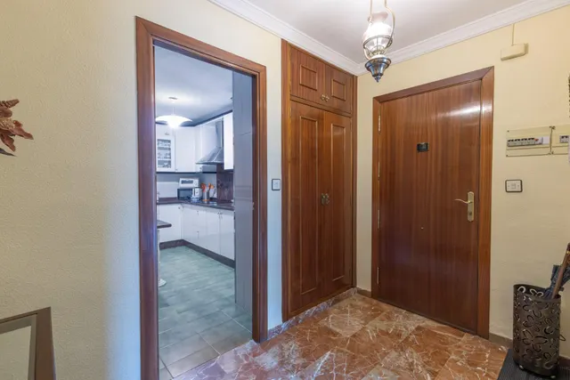 Amplio piso de 4 dormitorios en la prestigiosa urbanización Las Brisas – La Chana — 18