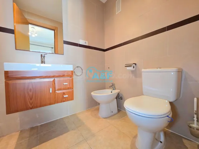 SE VENDE HERMOSO APARTAMENTO ZONA MAGIC WORLD - foto 5