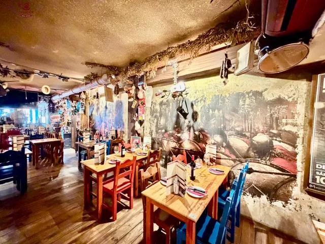 Bar Restaurante con 128m2 distribuidos en planta comercial de 98m2 más almacén de 30m2, ofreciendo una distribución cómoda, funcional y muy eficiente para el desarrollo de la actividad h — 14