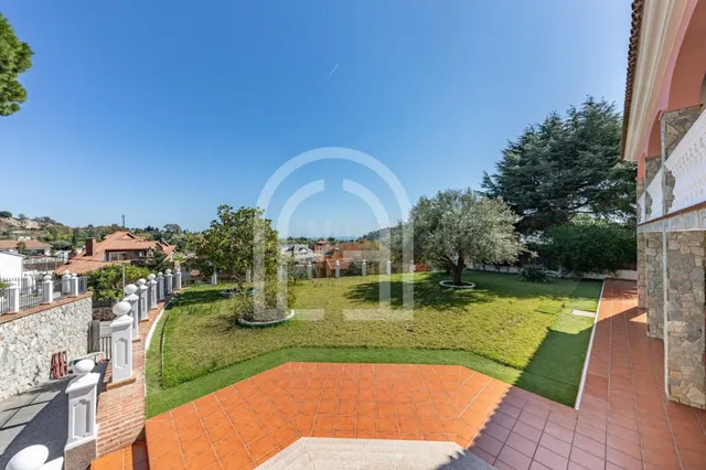 Espectacular Casa en Mas Ram, Badalona: Lujo y Tranquilidad  - foto 2