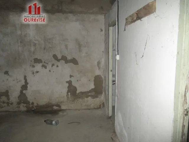 LOCAL COMERCIAL EN LA ZONA DEL VEINTIUNO — 2