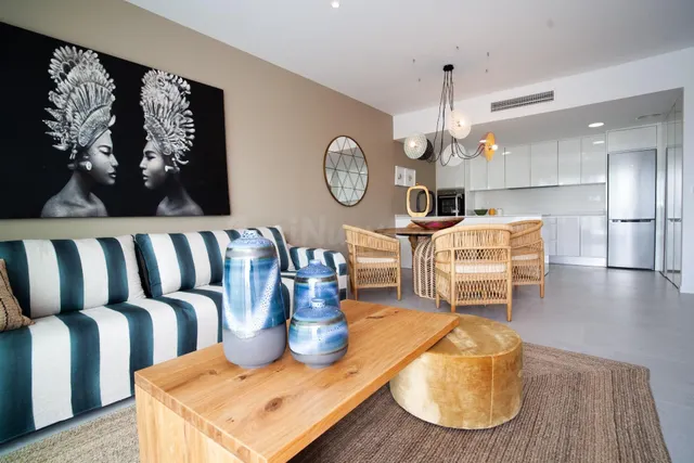 Vida Costera Moderna: Impresionante Apartamento en Finestrat - foto 4
