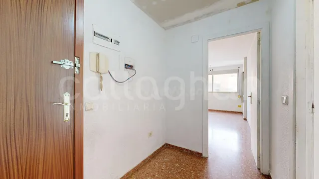Tu próximo hogar en Avenida del Cid te espera: luminoso, cóm - foto 5