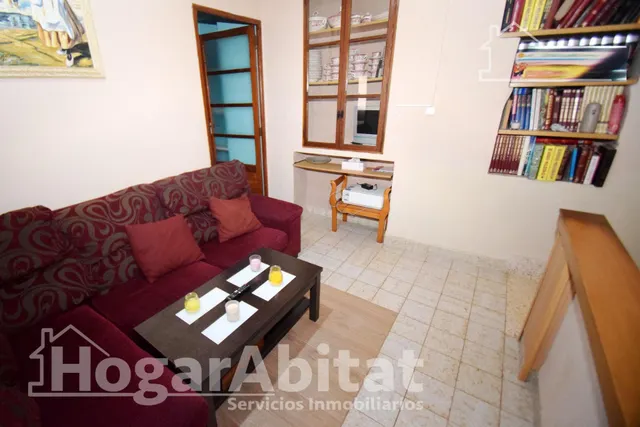 MAGNIFICA CASA CON TERRAZA Y LOCAL COMERCIAL EN EL CENTRO — 7