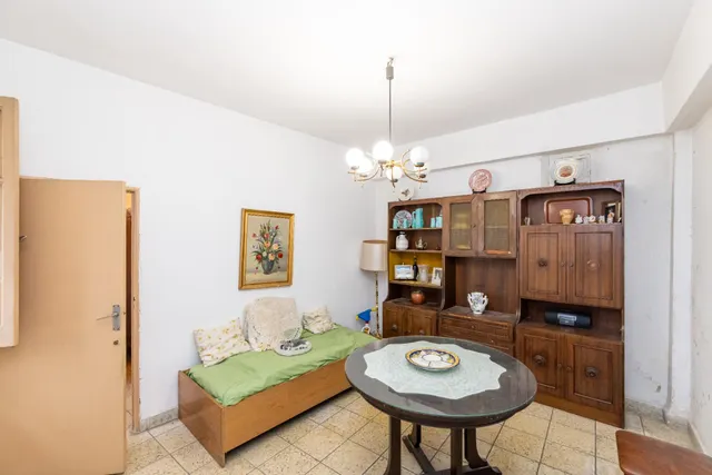 Piso para reformar junto a Plaza Einstein – 3 dormitorios y vistas despejadas — 22