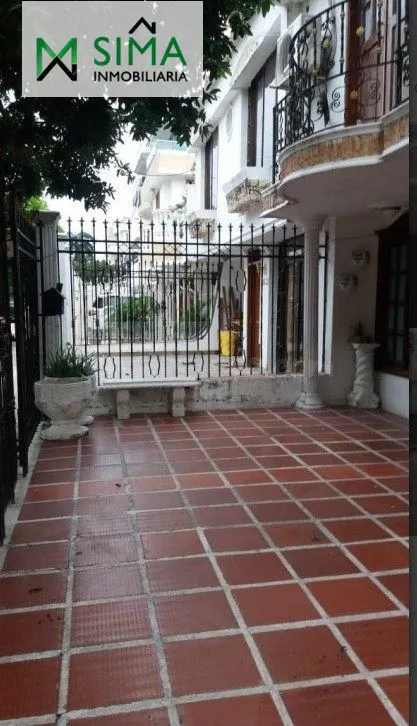 SE VENDE CASA EN EL BARRIO CRESPO. - foto 4