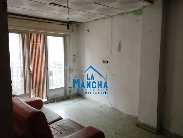 *140.00€* inmobiliaria la mancha vende piso en zona franciscanos de Albacete — 5