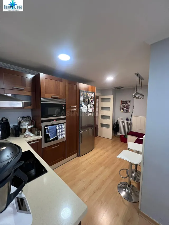 INMOHOUSE VENDE PRECIOSO Y AMPLIO PISO EN EL CORAZÓN DE ALBA - foto 5