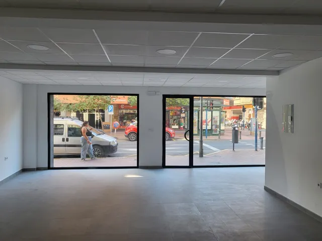 Local comercial 110m² en venta - Altozano — 7