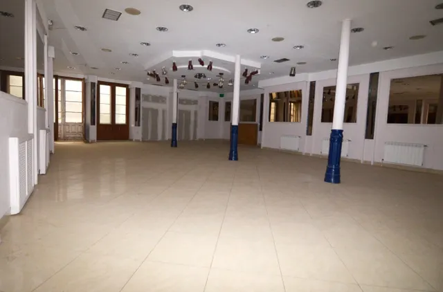 Urbis te ofrece un local comercial en venta en Béjar, Salama