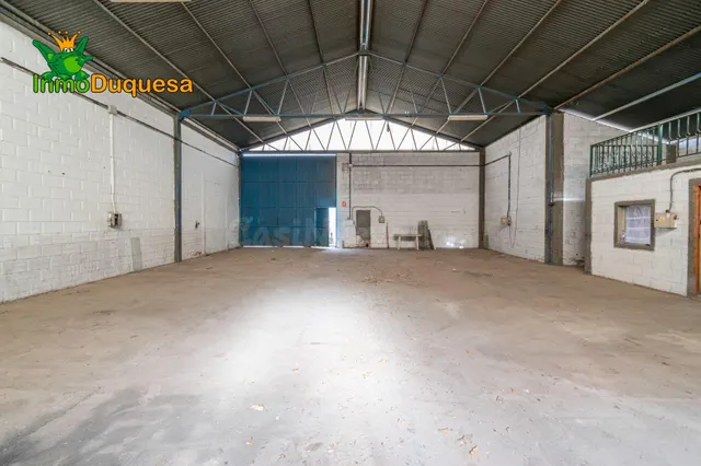 Nave industrial con 240 m2 en JUN. - foto 2