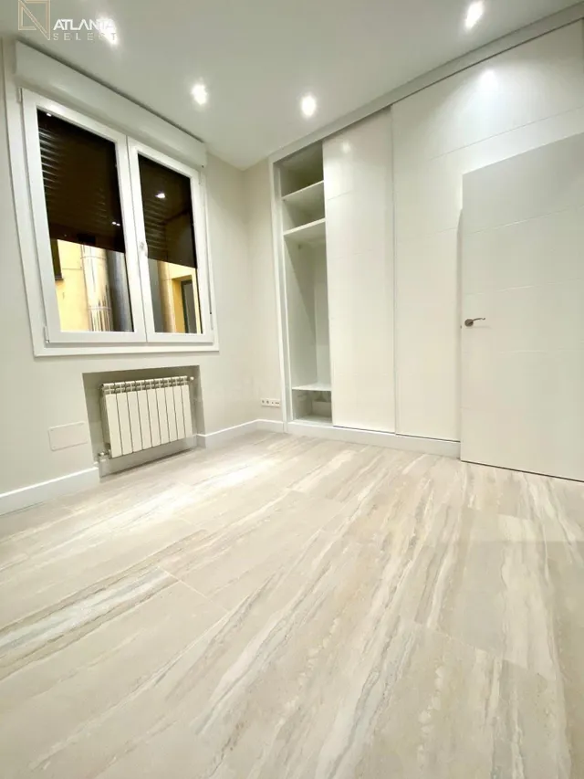 PISO EN VENTA EN MALASAÑA - foto 4