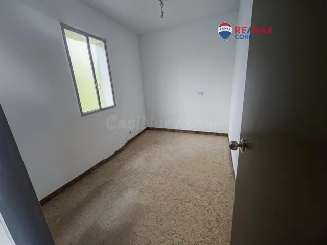 Oportunidad de Inversión en Alcuéscar: Dúplex para Reformar - foto 3