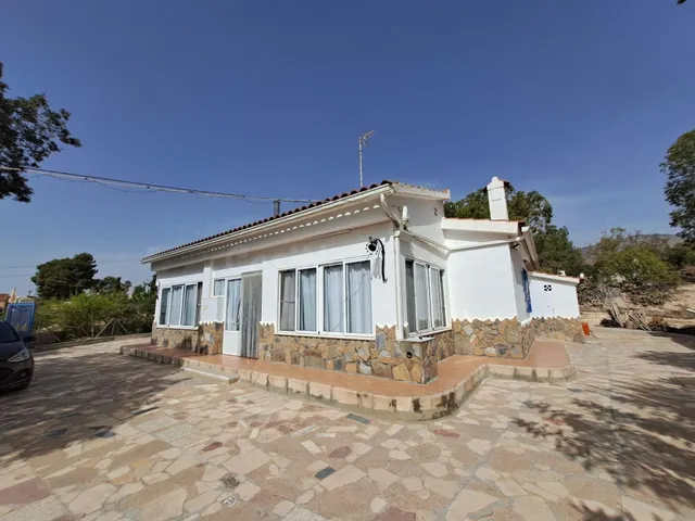 Casa de campo de 3 Dormitorios y 2 Baños en Albatera.
