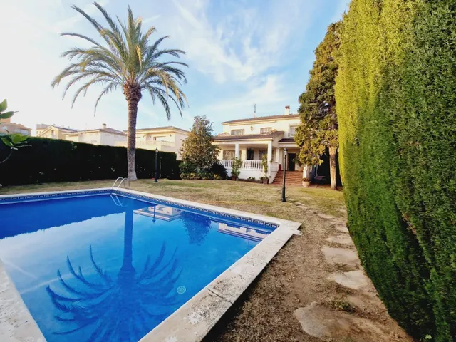 🌟 Impresionante casa unifamiliar de cuatro vientos con jardí - foto 2