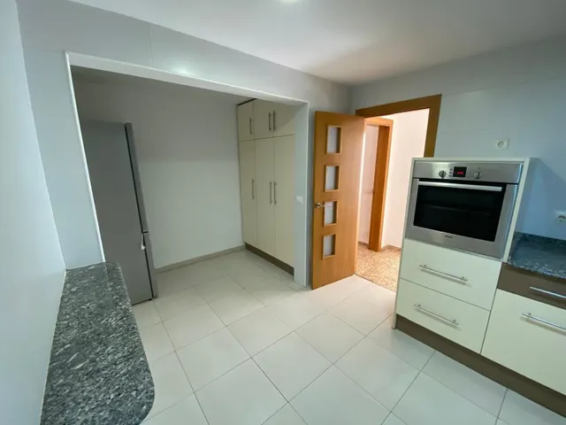 ¡AMPLIO PISO EN UNA ZONA TRANQUILA DE ALCANAR! — 17