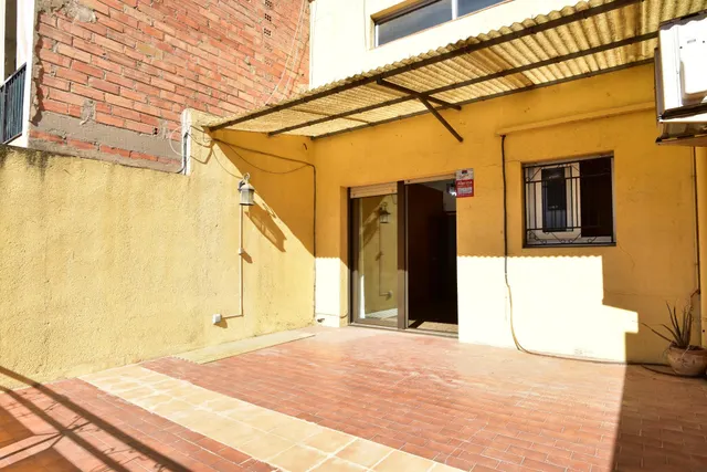 Casa con gran garaje de 154 m2 y terrazas en el centro de Sant Vicenç dels Horts — 10