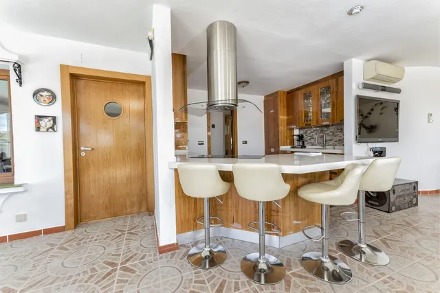 Chalet 6 habitaciones 500m² en venta - Centro — 24