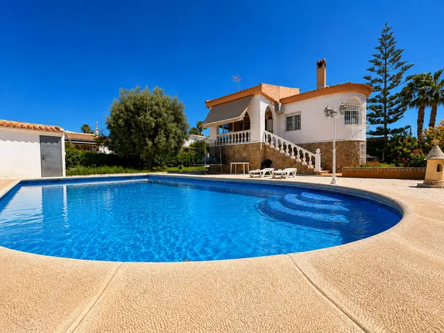 Villa 5 habitaciones 200m² en venta - La Siesta - El Salado - Torreta — 24