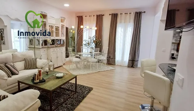 Luminoso Apartamento Reformado en el Corazón de Levante, Cór - foto 2