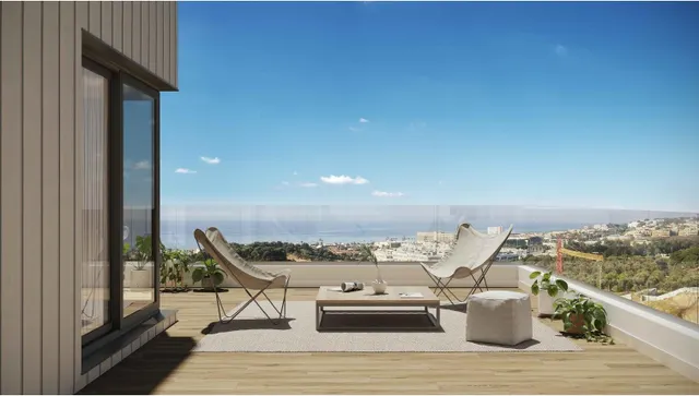 PLANTA BAJA CON JARDÍN Y TERRAZA CUBIERTA Y DESCUBIERTA, ORIENTADA AL SUROESTE Y CON VISTAS AL MAR. — 3