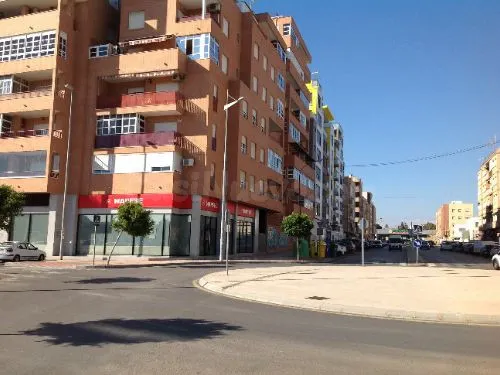 Local en zona Mandarache - Hispania. — 4