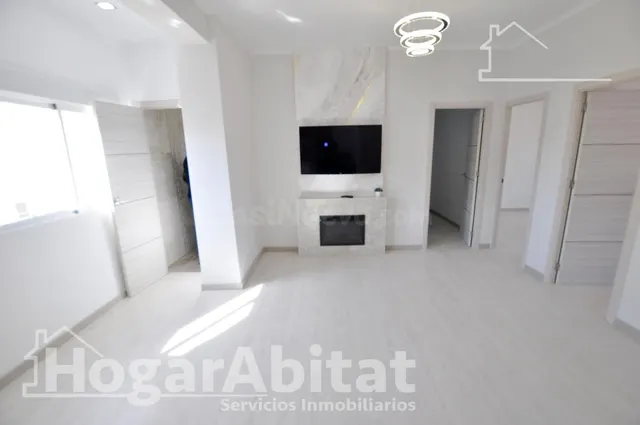 ¡REFORMADO A ESTRENAR! ACOGEDOR, MODERNO Y EXTERIOR, CERCA D - foto 5