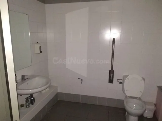 Local comercial 146m² en venta - Garbinet-Parque de las Aven - foto 4