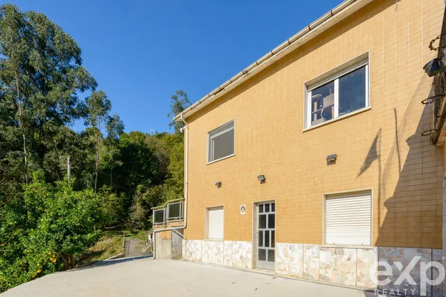 Casa con finca de 4.749 m2, cochera y granero en san martín del rey aurelio — 44