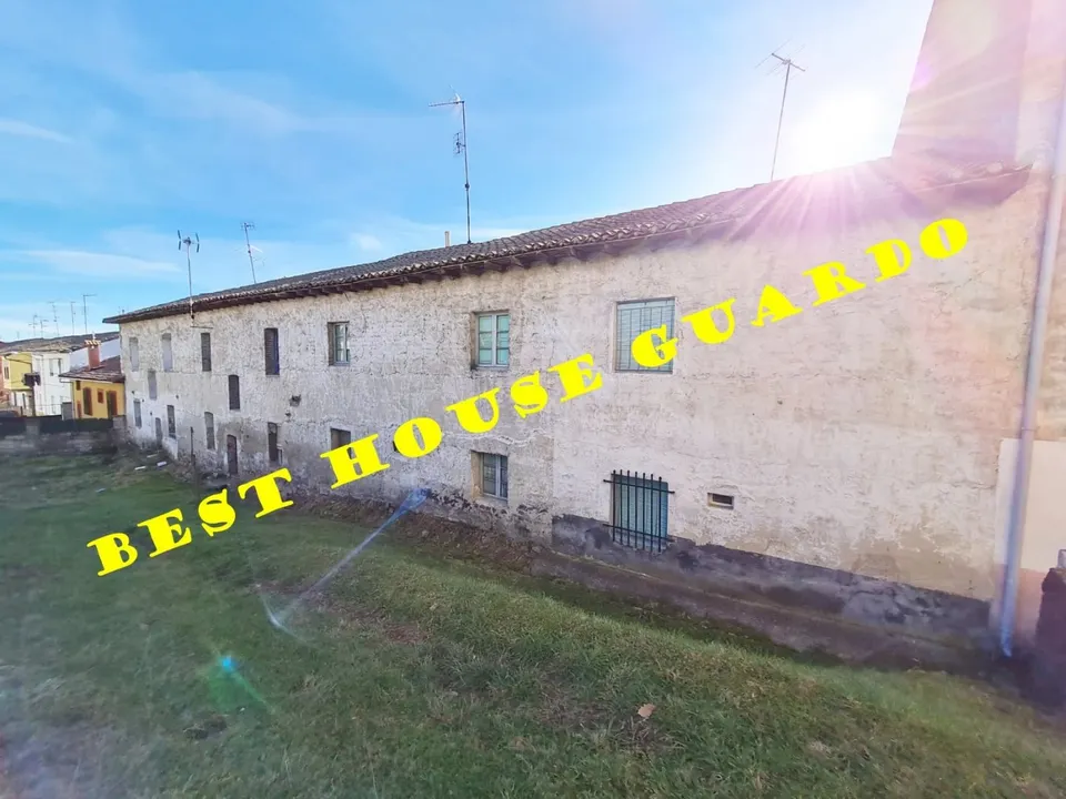 CASA PARA REFORMAR EN GUARDO