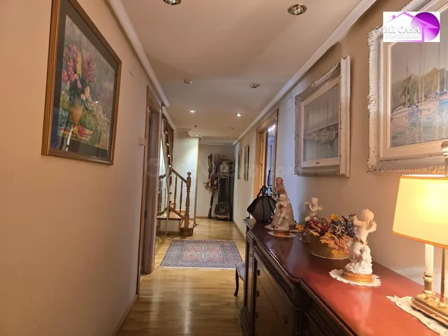 Espectacular Ático Dúplex con Garaje y 3 trasteros en el Cor - foto 5