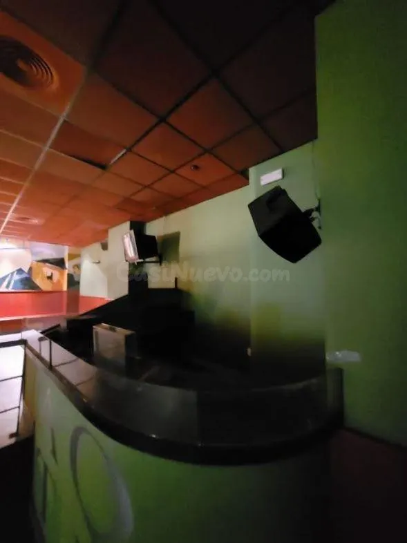 SE VENDE LOCAL COMERCIAL ENORME MONTADO PARA HACER UN NEGOCI - foto 5