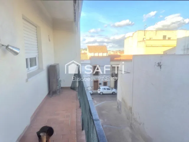 ¡Totalmente amueblado! Espacioso piso de 4 dorm. con gran te - foto 5