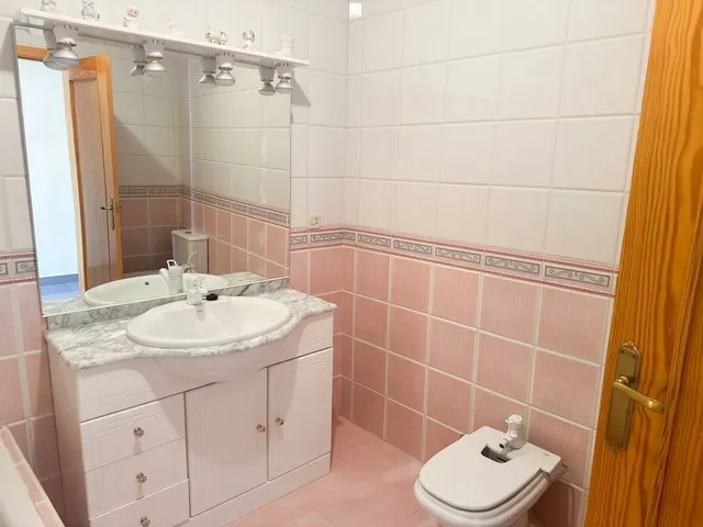 Magnifica casa con dos viviendas en Villanueva del Fresno — 38