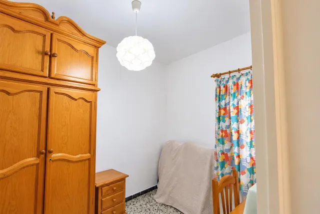 En venta casa pareada de 4 habitaciones, con patio y terraza, barriada las flores — 15