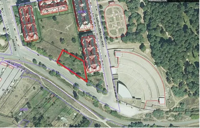 Venta parcela uso terciario