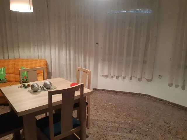 Casa vallada en la ciudad — 25