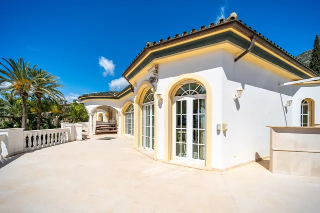 Chalet 14 habitaciones 2100m² en venta - Marbella — 15