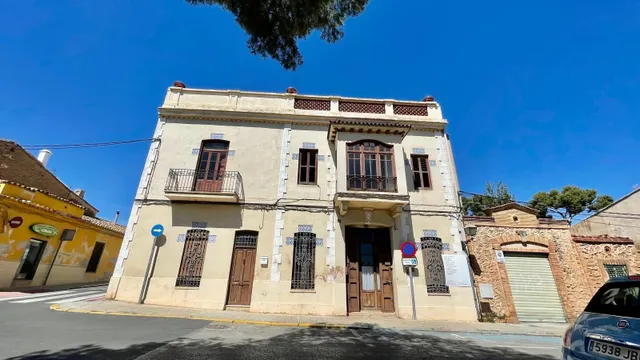 Casa de pueblo en la zona residencial de Rocafort — 2