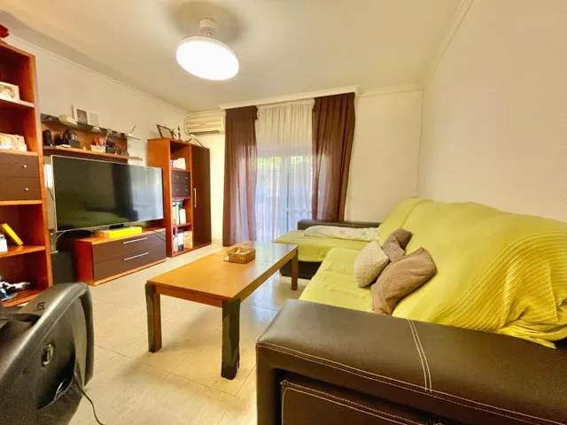 Piso exterior de 3 dormitorios en Miralbaida – Listo para entrar a vivir — 11