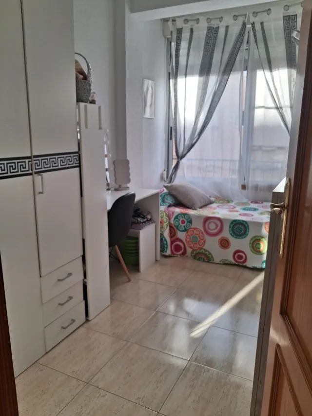 Venta piso reformado junto hospital - tercero sin ascensor — 9