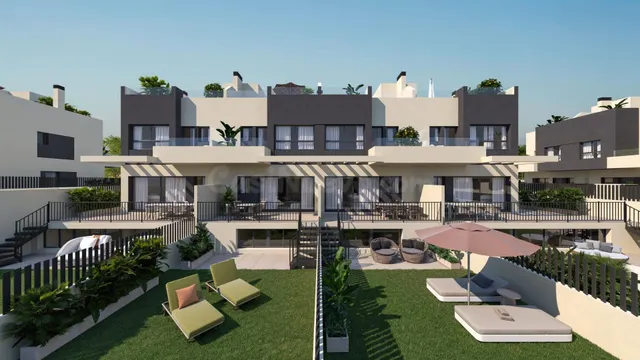 Adosado de lujo de obra nueva a 500 metros del mar – Torre d