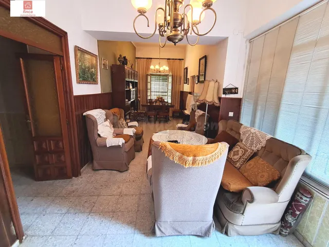 VENTA PUEBLA DE LA CALZADA ZONA CENTRO VIVIENDA DE PLANTA BA - foto 2