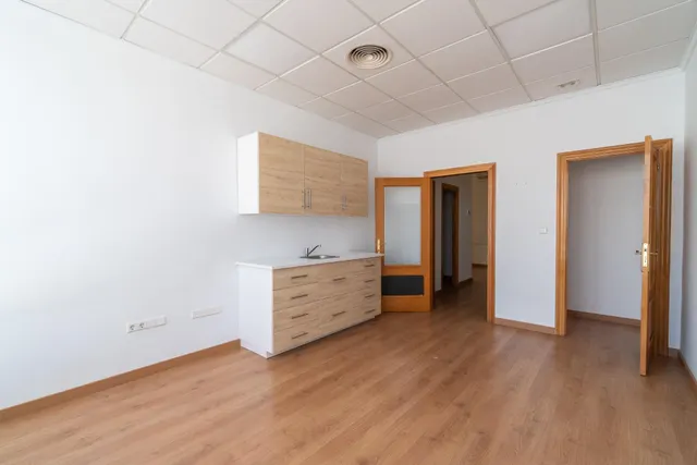 Alquiler de local comercial de 50 m2 en el Edificio Orihuela – Playa Flamenca, Orihuela Costa — 24