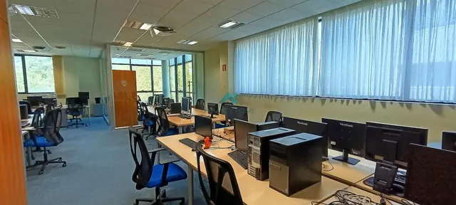 Se alquila oficina en Vitoria — 17