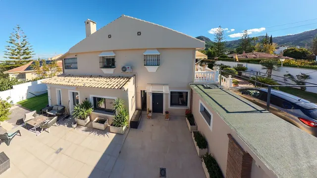 Chalet 7 habitaciones 350m² en venta - Centro — 44