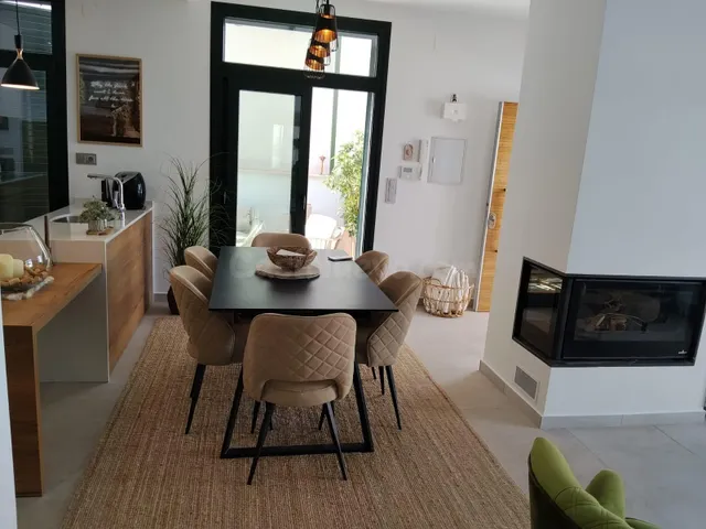 Villa independiente de 3 dormitorios con piscina privada en  - foto 4