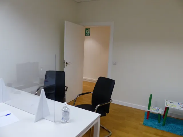 BAJADA DE PRECIO ¡¡¡¡¡     OFICINAS EN VENTA EN PLENO CORAZON DE LA CIUDAD — 12